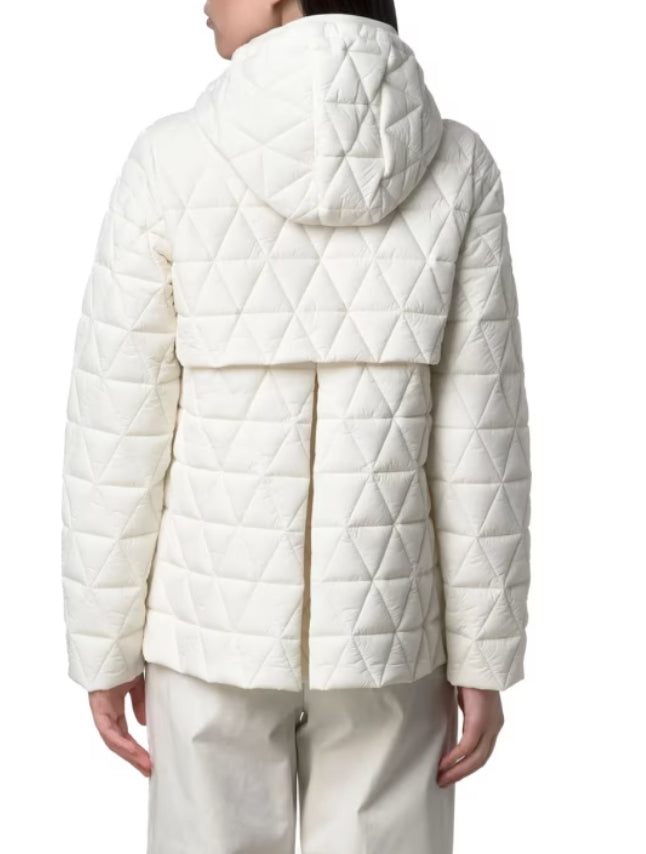 madelaine diamond- kway