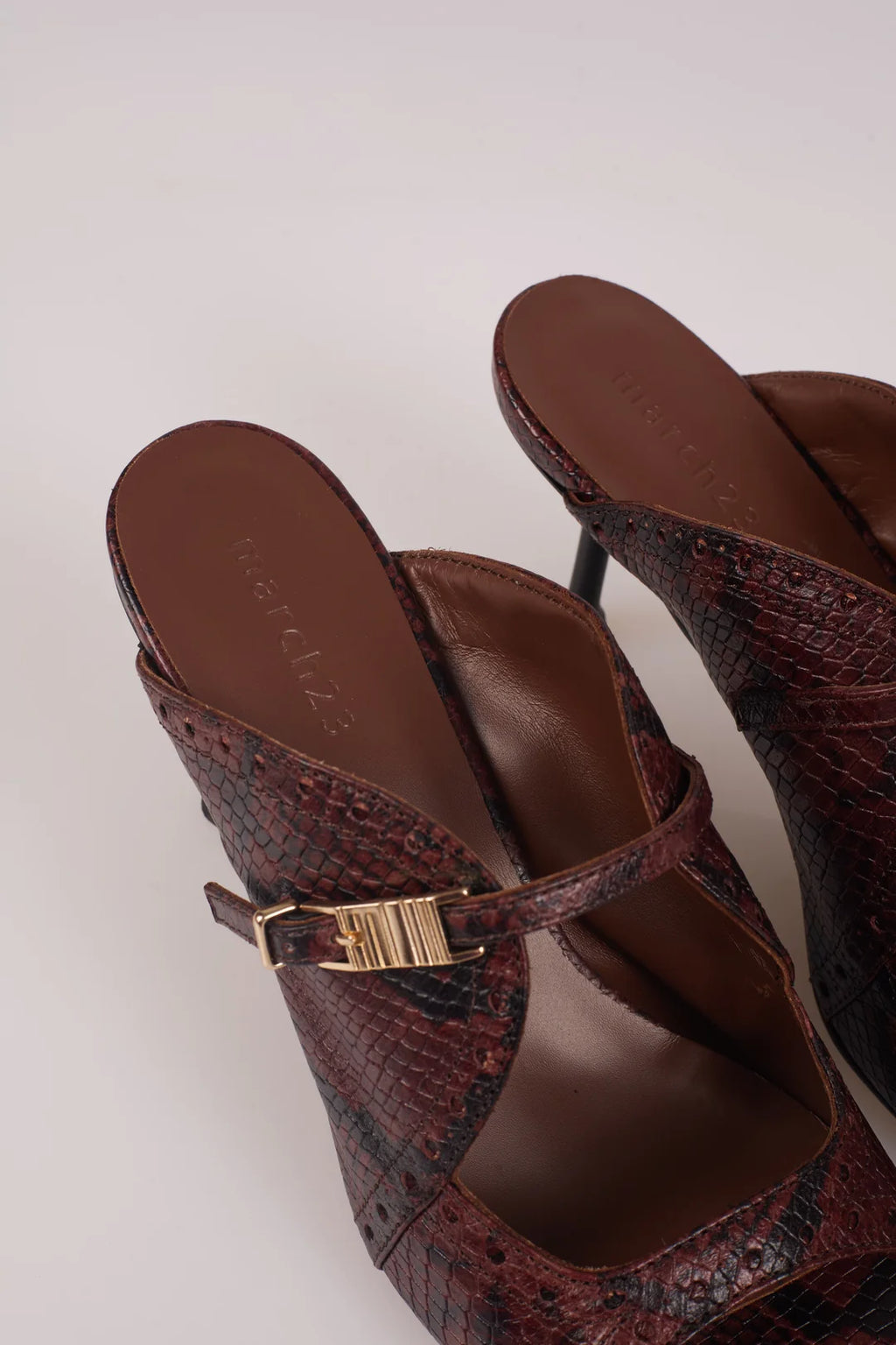 Raven Sandal RUST PYTHON