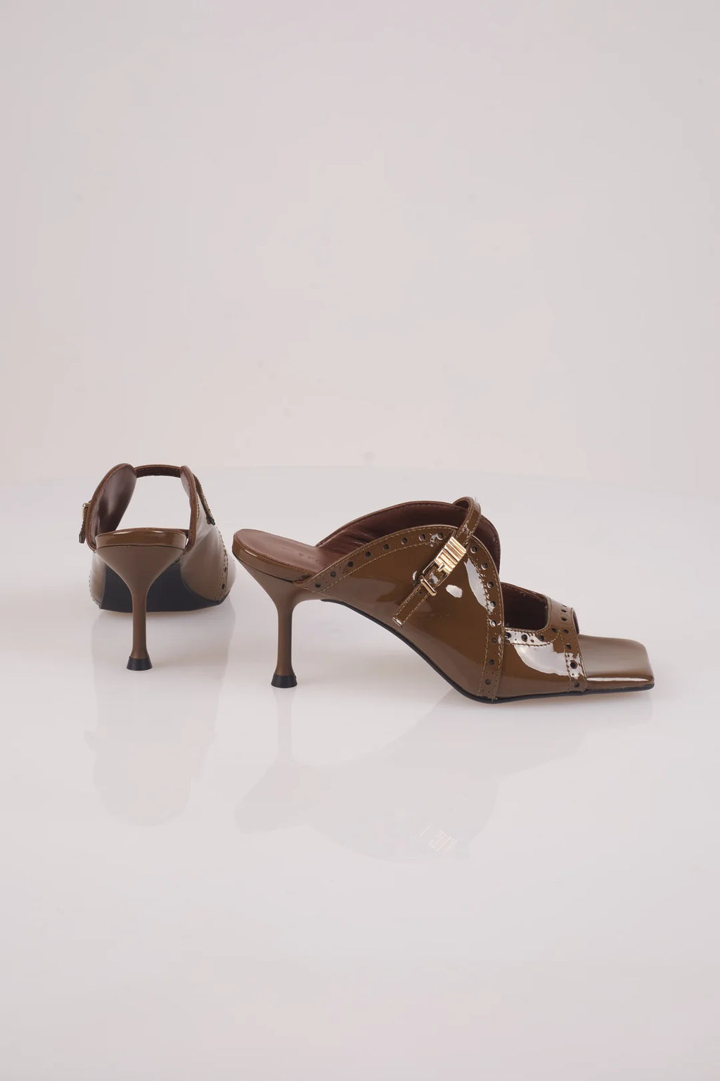 Raven Sandal OLIVE PATENT LEATHER