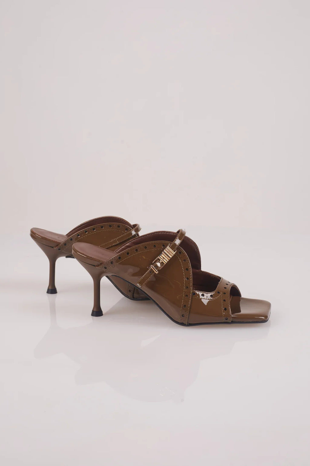 Raven Sandal OLIVE PATENT LEATHER