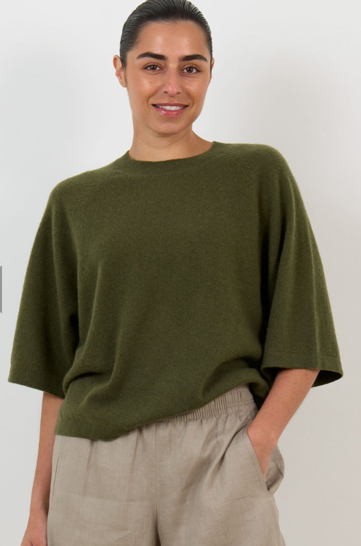 LEANA / dark artichoke