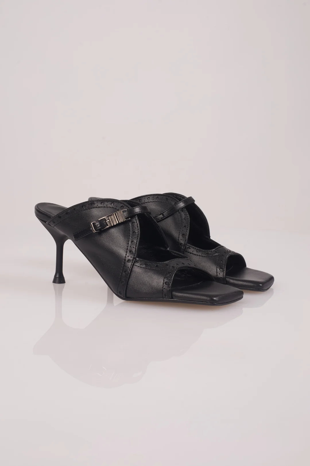 Raven Sandal BLACK LEATHER