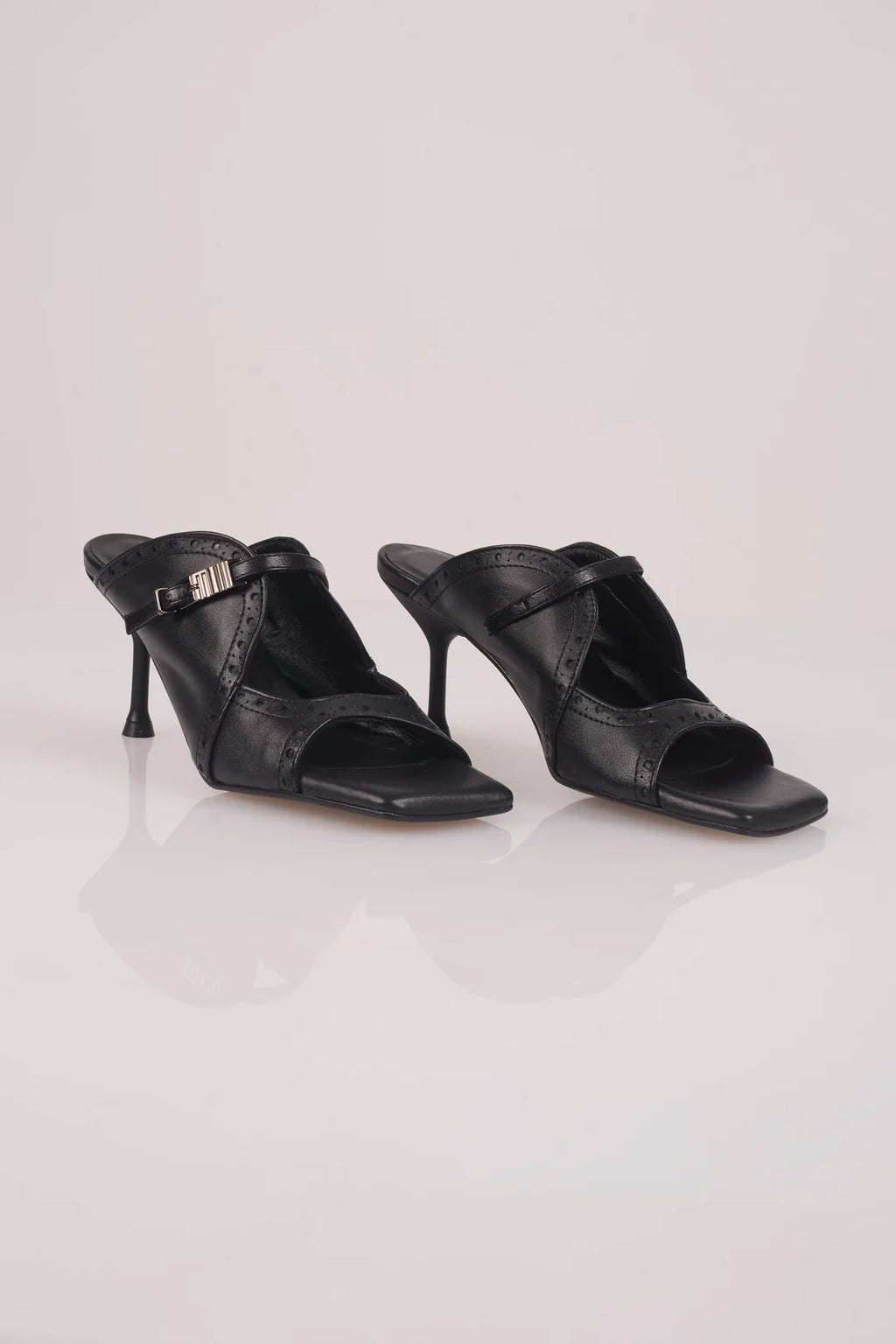 Raven Sandal BLACK LEATHER