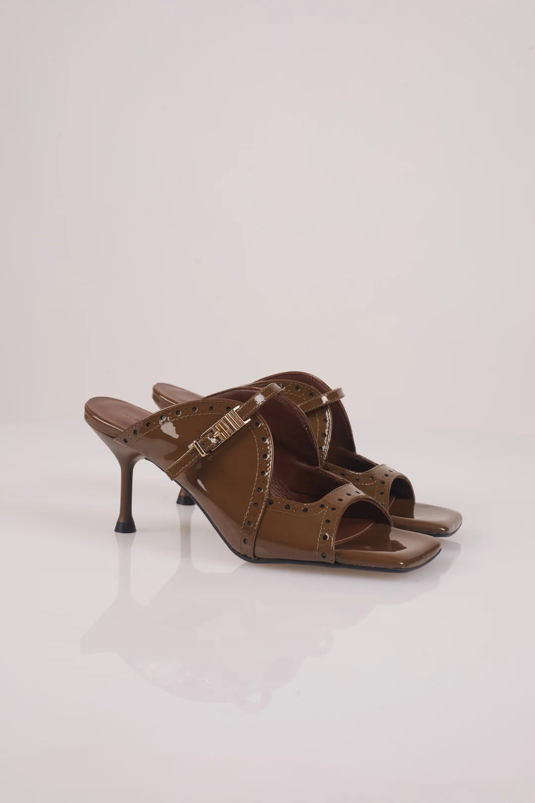 Raven Sandal OLIVE PATENT LEATHER