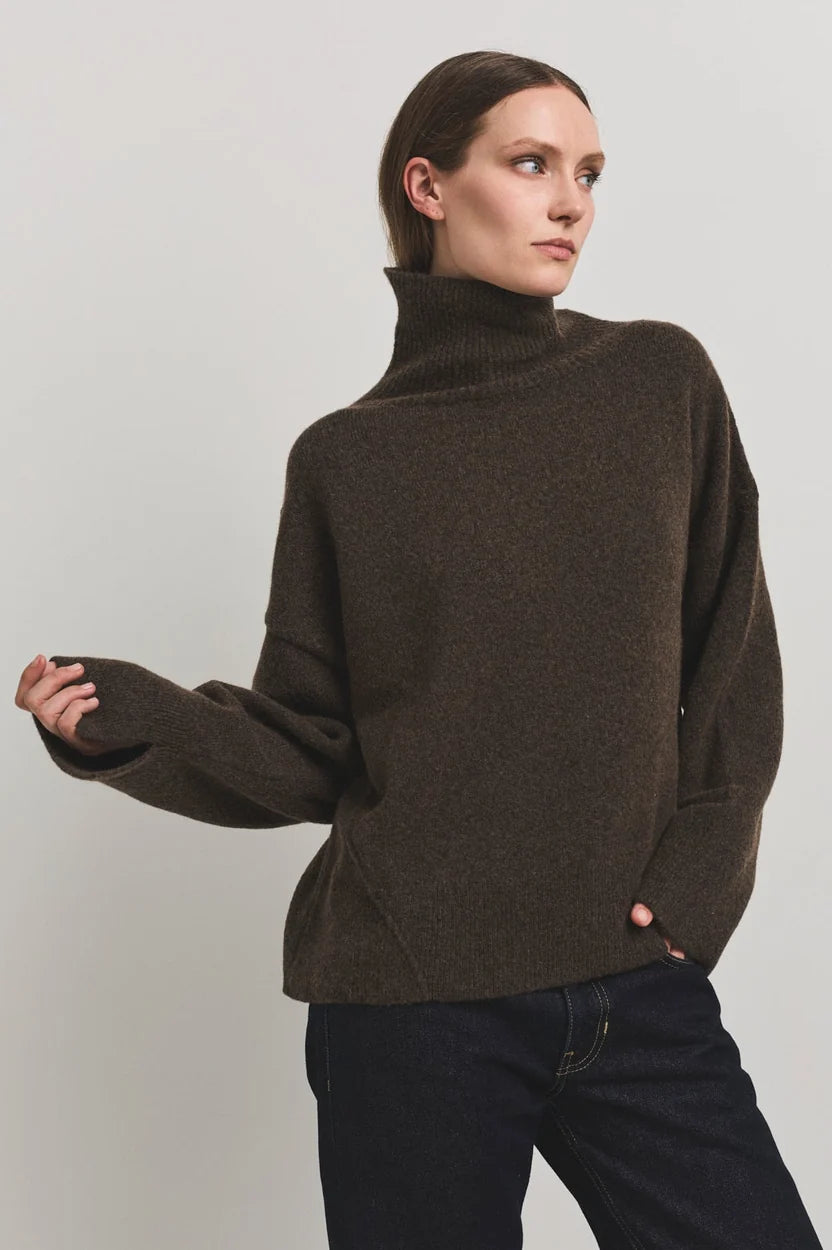 ADELINE SWEATER BROWN