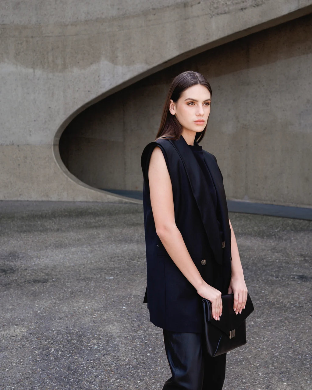 Geneva Vest Black