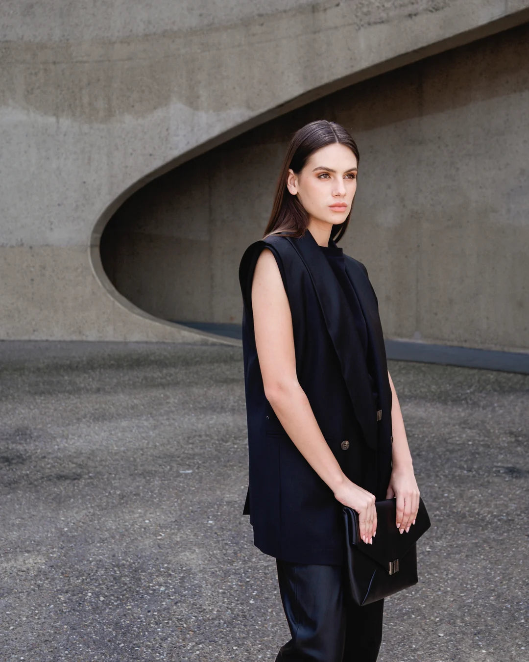 Geneva Vest Black