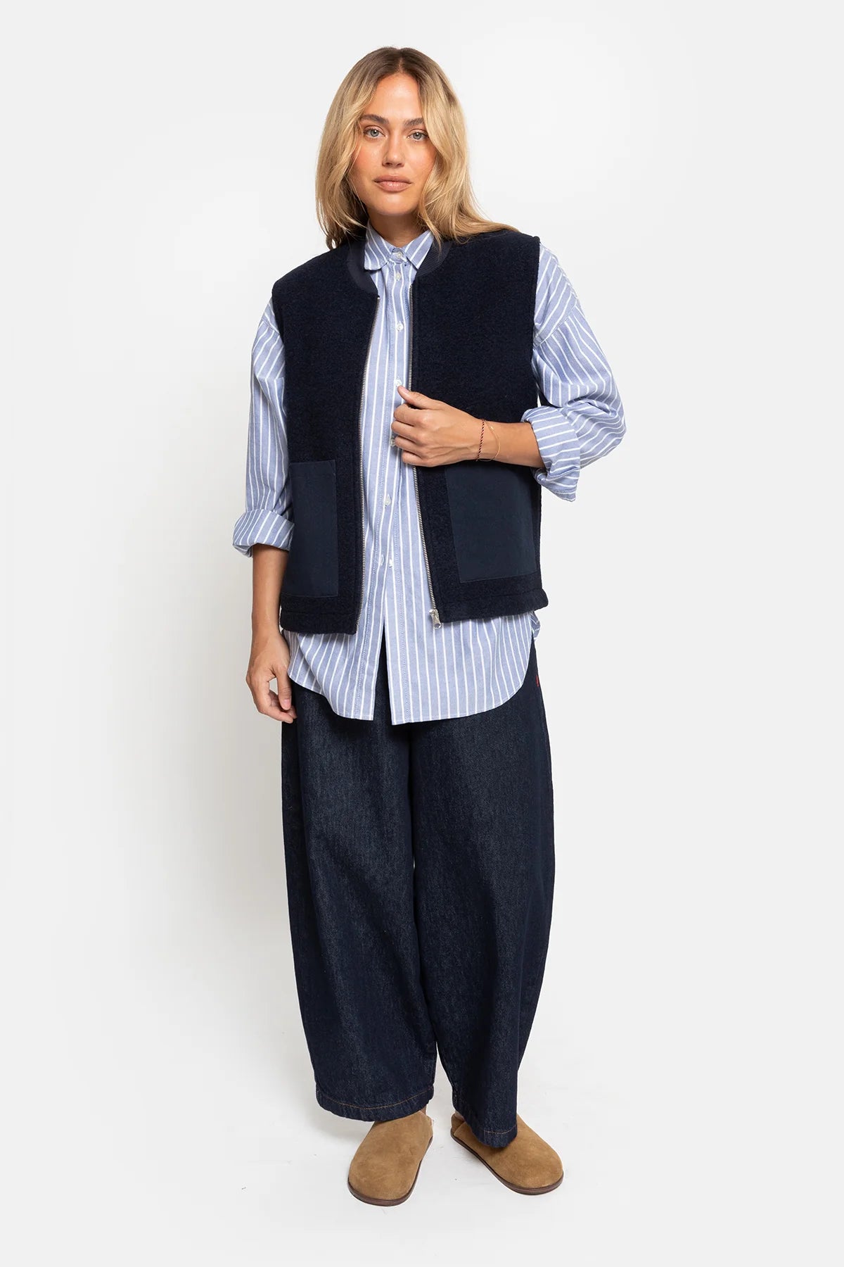 Gunther Wooly Sleeveless Jacket Navy