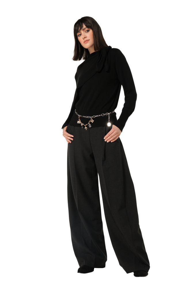 Elegante pull met strik- en schouderdetail