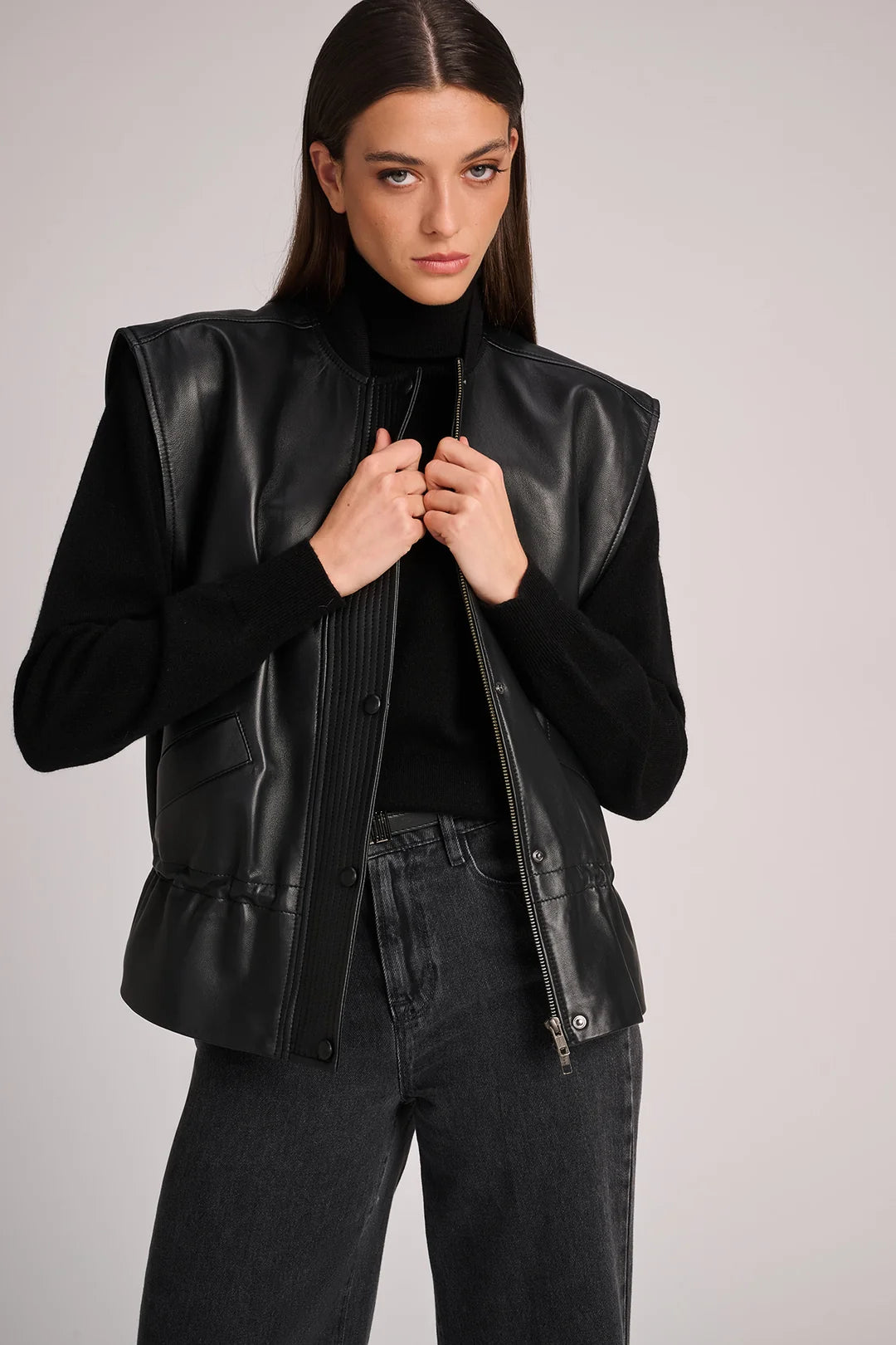 Antwerp Vest Black