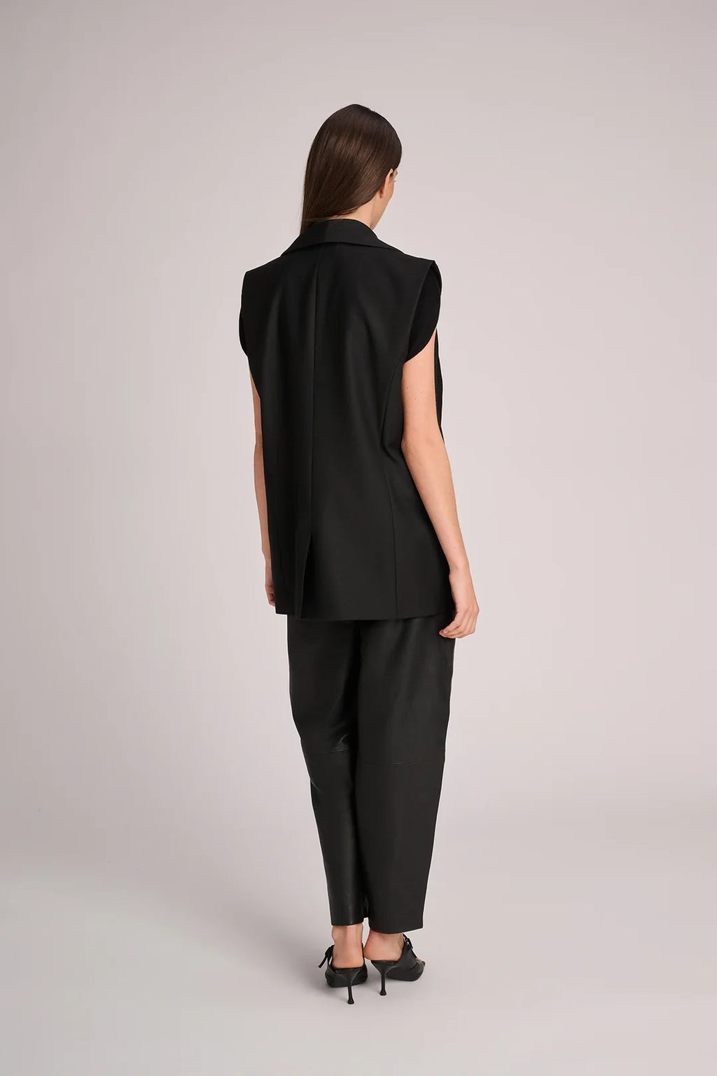 Geneva Vest Black