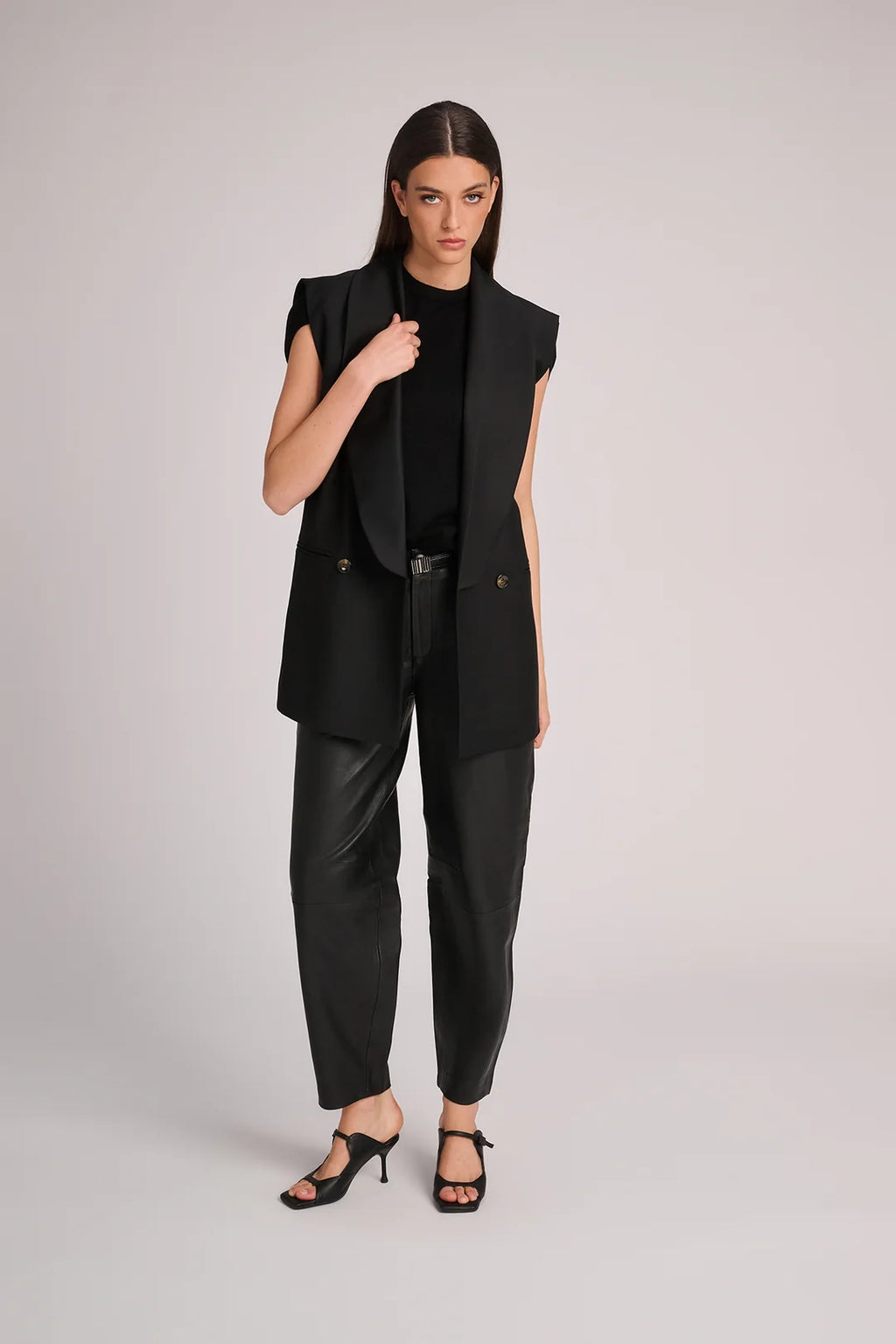 Geneva Vest Black
